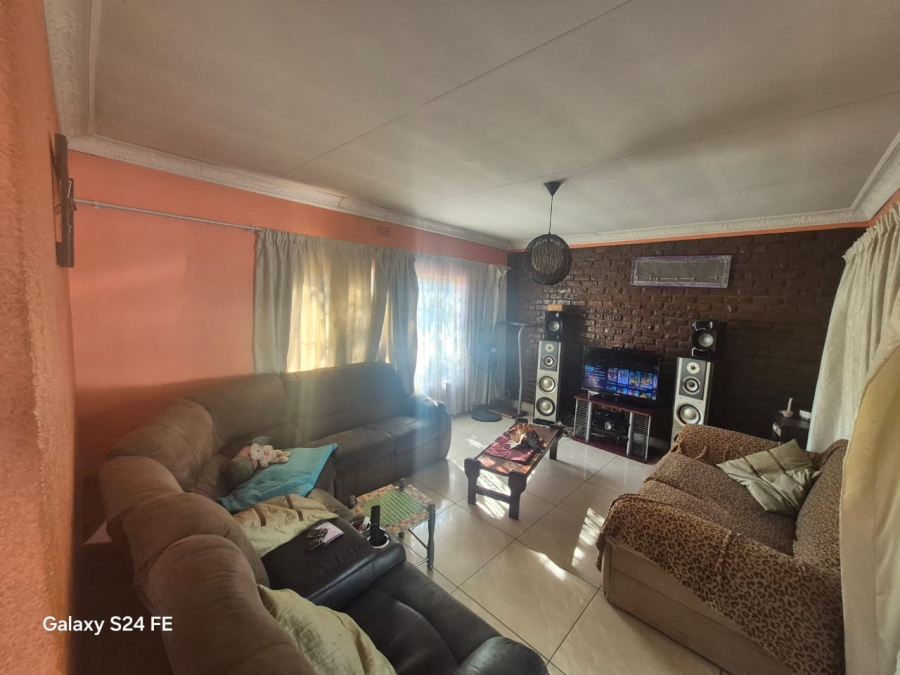 3 Bedroom Property for Sale in Oos Einde North West